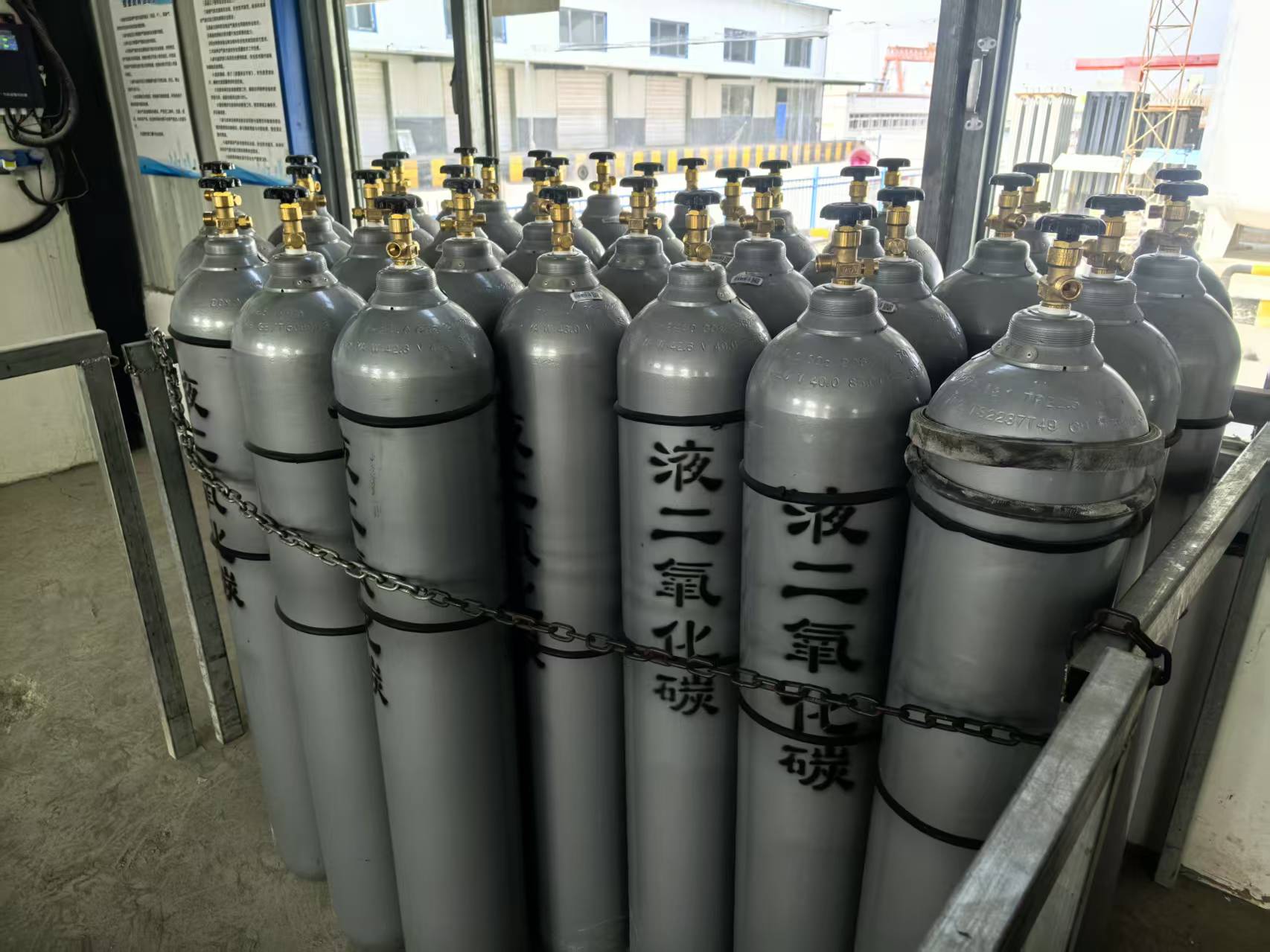 銀川永隆氣體有限公司|寧夏永隆氣體公司|銀川氧氣銷售公司|銀川氮氣銷售公司|銀川干冰銷售公司|銀川二氧化碳銷售公司|銀川氫氣銷售公司|寧夏氧氣銷售公司|寧夏氮氣銷售公司|寧夏干冰銷售公司|寧夏二氧化碳銷售公司|寧夏氫氣銷售公司 銀川永隆氣體有限公司|寧夏永隆氣體公司|銀川氧氣銷售公司|銀川氮氣銷售公司|銀川干冰銷售公司|銀川二氧化碳銷售公司|銀川氫氣銷售公司|寧夏氧氣銷售公司|寧夏氮氣銷售公司|寧夏干冰銷售公司|寧夏二氧化碳銷售公司|寧夏氫氣銷售公司